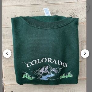 Embroidered Colorado Crewneck — Green M